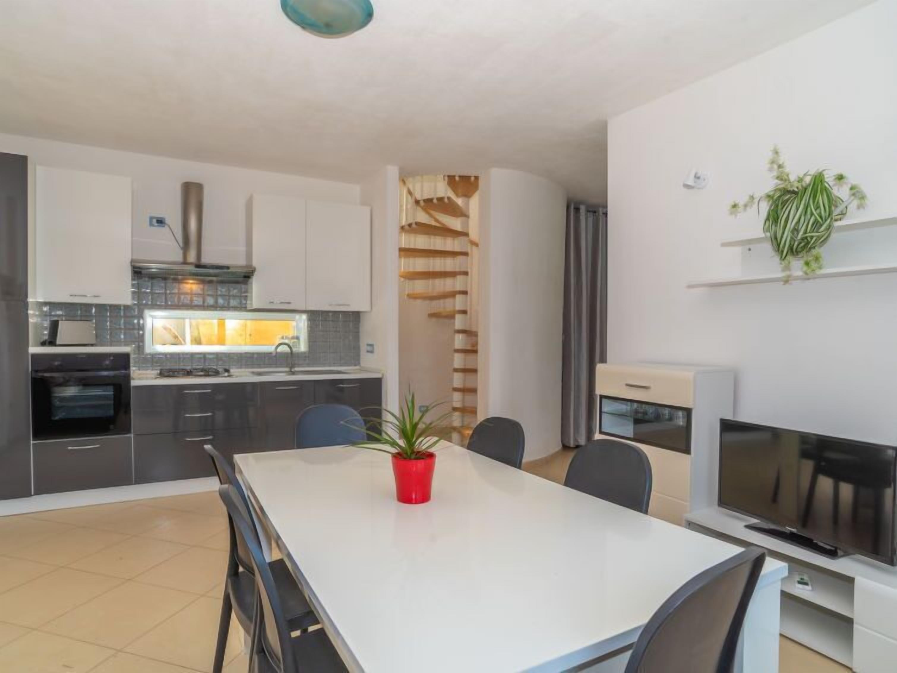 Frigorifero, microonde, forno, lavastoviglie