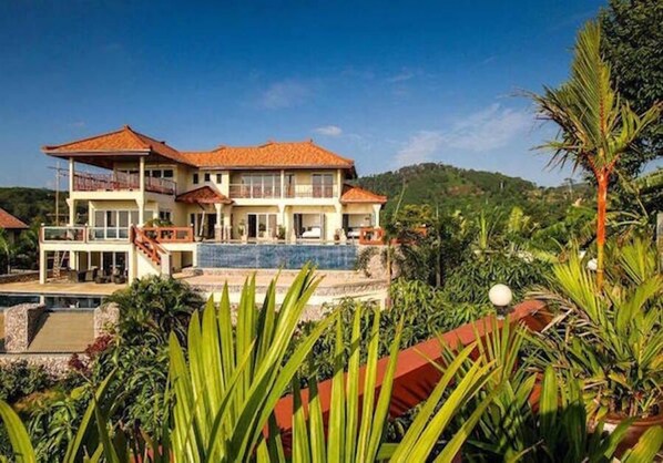 Exterior - Huge Seaview Pool 4BR - Villa Serena (Ko Lanta)
