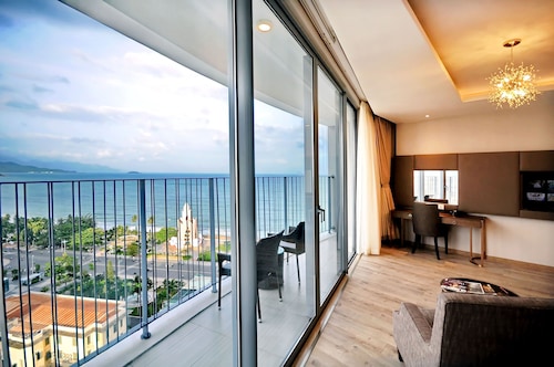 Holi 全景公寓酒店