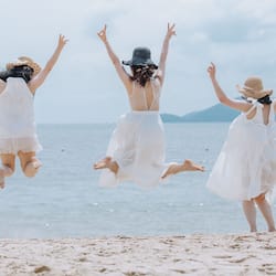 근처 해변, 백사장