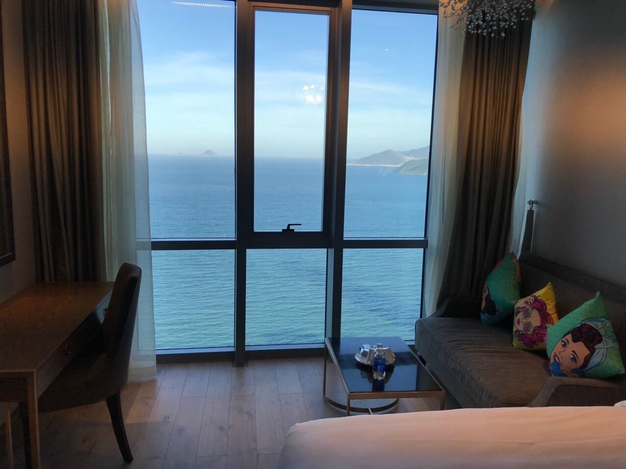 Luxury Studio, Ocean View | Living area