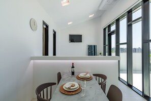 In-room dining - PoolVilla The Secret - Aewol (Jeju City)