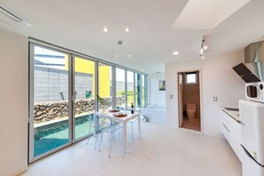 Room (Chaeum) | In-room dining - PoolVilla The Secret - Aewol (Jeju City)
