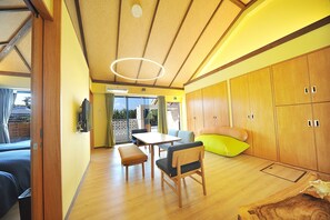 Blu Room | Living area | Flat-screen TV - SUMU Villa (Nago)