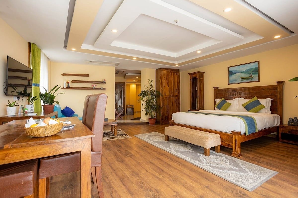 Safe på rommet, individuelt dekorert, individuelt innredet og skrivebord