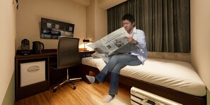 Minibar, in-room safe, blackout curtains, soundproofing - Hotel Meldia Shijo Kawaramachi (Kyoto)