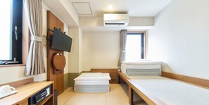 Minibar, Zimmersafe, Verdunkelungsvorhänge, schallisolierte Zimmer