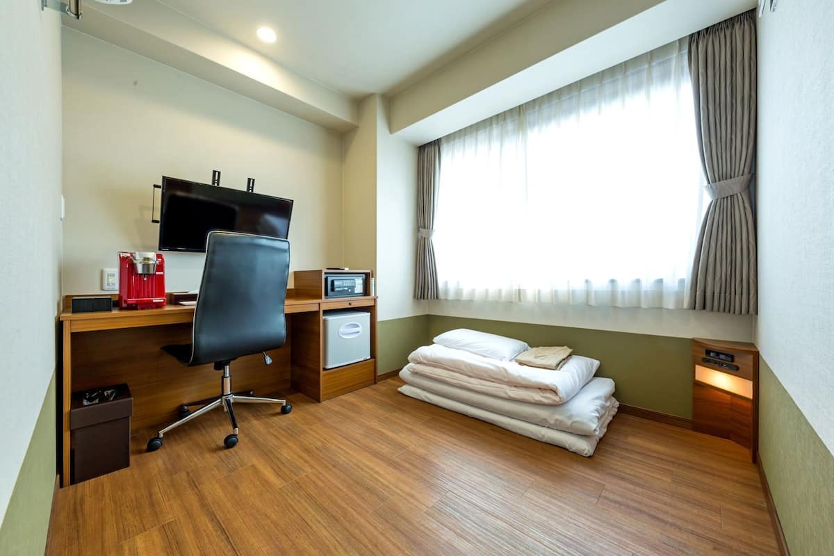 Minibar, in-room safe, blackout curtains, soundproofing