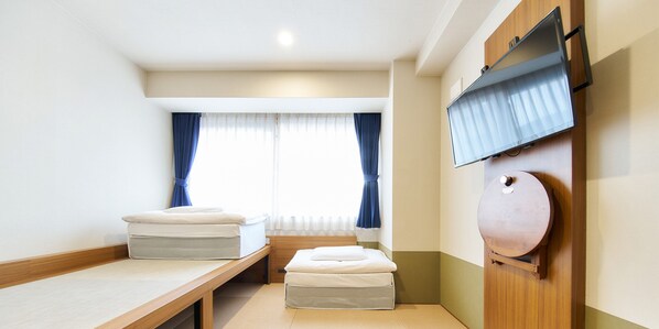 迷你吧、客房内保险箱、遮光窗帘、隔音