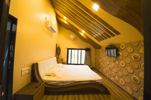 Dobbeltrom – honeymoon | Safe på rommet, blendingsgardiner og lydisolert