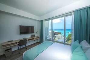 Ropa de cama de alta calidad y minibar 
