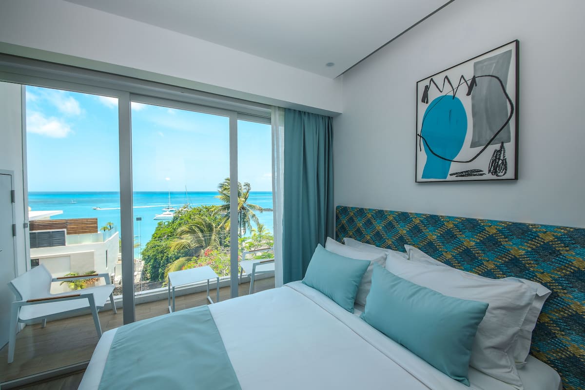 Superior kamer | 1 slaapkamer, luxe beddengoed, een minibar, een kluis op de kamer