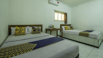 Tremannsrom – basic | Skrivebord, wi-fi (inkludert) og sengetøy