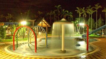 Outdoor pool, pool umbrellas