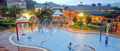 Outdoor pool, pool umbrellas