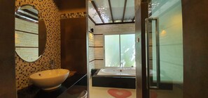 Villa, 2 chambres | Salle de bain