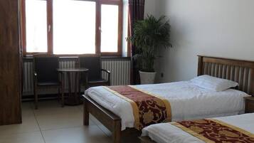 Blackout drapes, free WiFi