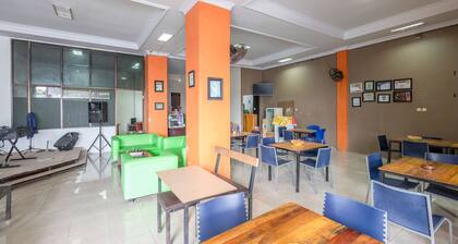 OYO 1906 Zhafira Guest House Syariah