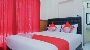 Standard Double Room | Free WiFi, bed sheets
