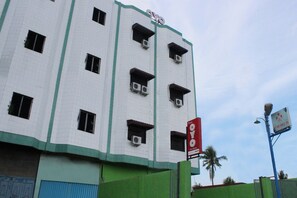 Exterior - OYO 2044 Star Hill Inn Syariah (Tebing Tinggi)