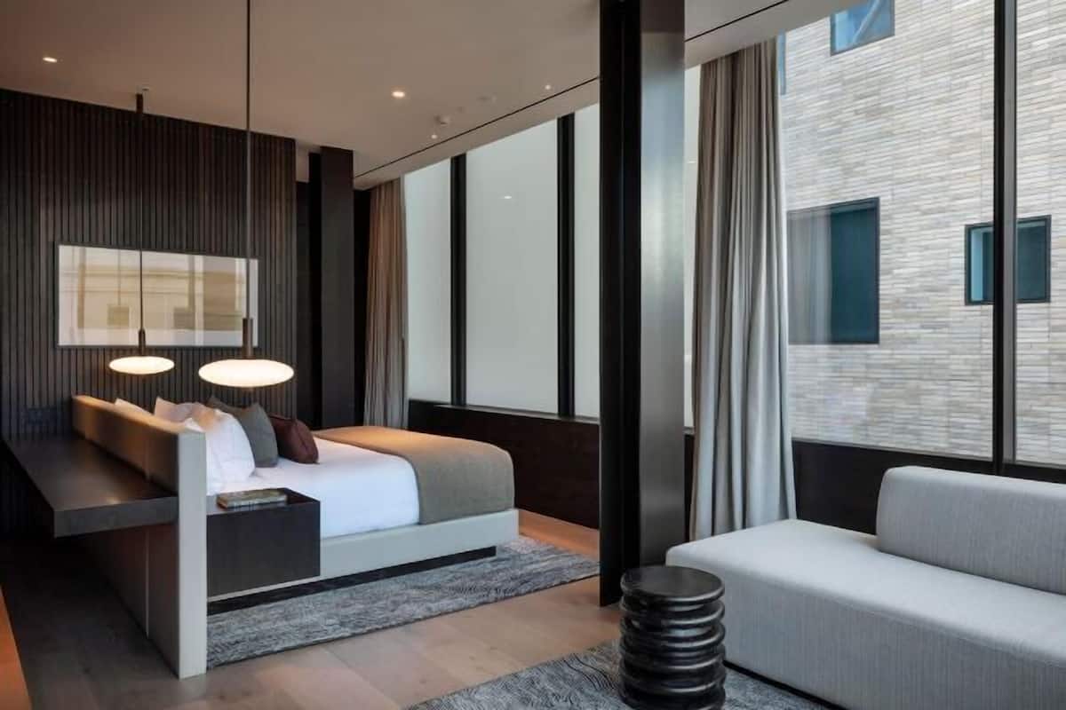 1 Schlafzimmer, hochwertige Bettwaren, Minibar, Zimmersafe