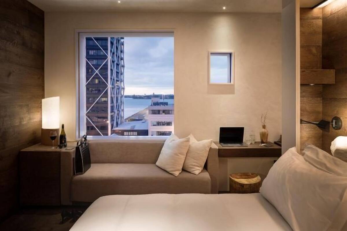 Premium bedding, minibar, in-room safe, desk