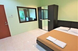 Standard Double Room | In-room safe, desk, free WiFi, bed sheets - Chalong Stay Well by Palai Seafood (Chalong)