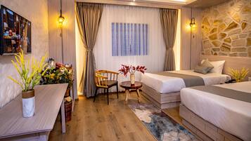 Deluxe Room | Minibar, desk, laptop workspace, free WiFi