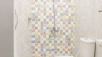 Shower, towels