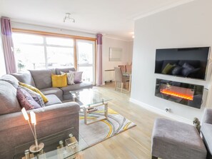 Cottage | Interior