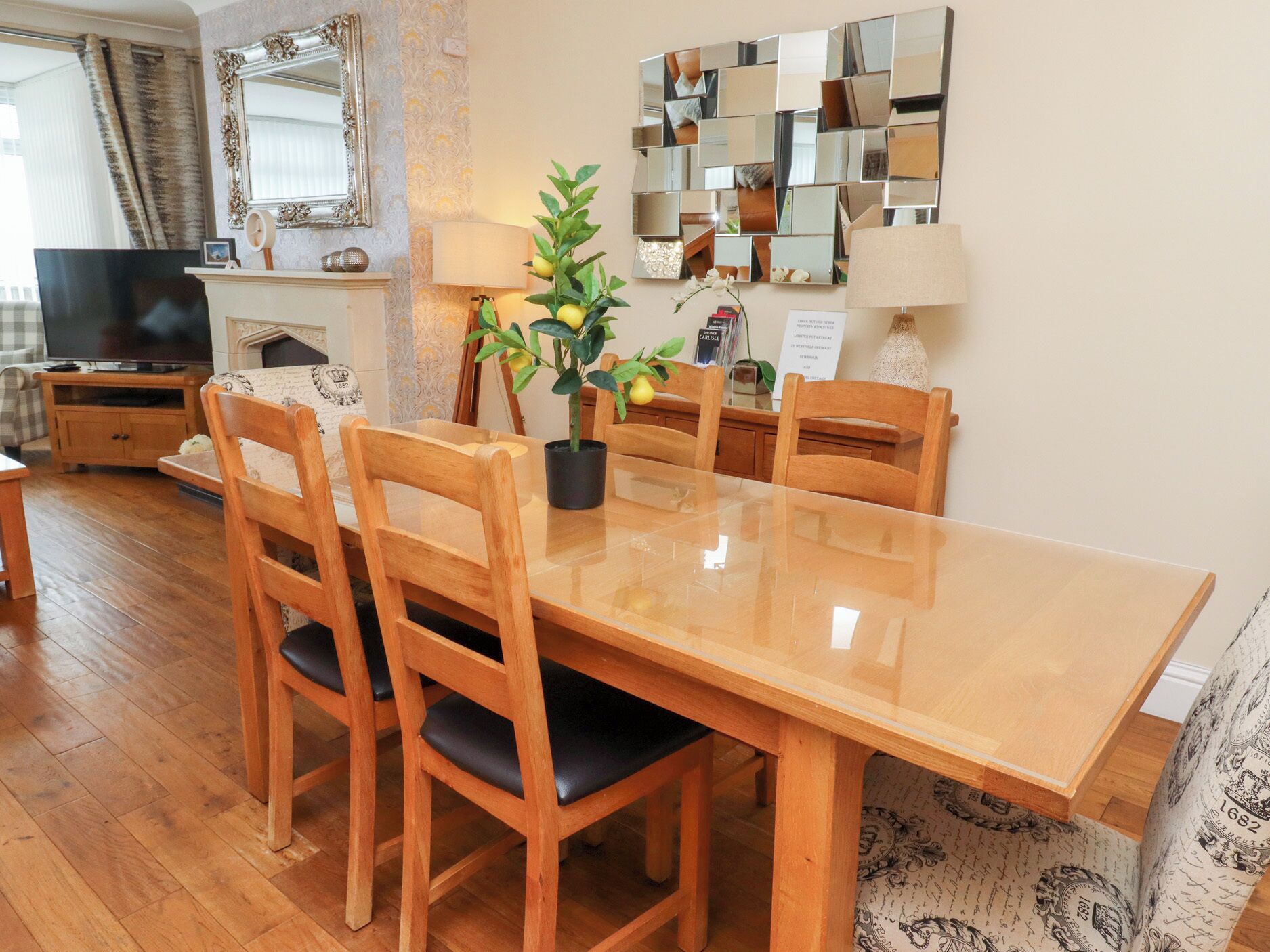 Cottage | Dining
