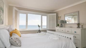Cottage | 3 bedrooms, individually decorated, individually furnished, free WiFi