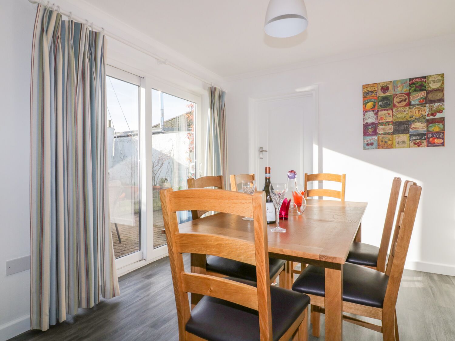 Cottage | Dining