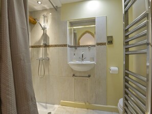 Cottage | Bathroom | Shampoo