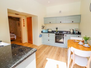 Cottage | Private kitchen | Fridge, microwave, stovetop, dishwasher - The Tractor Shed (Oswestry)