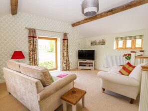 Casa de campo | Sala de estar | TV, DVD player