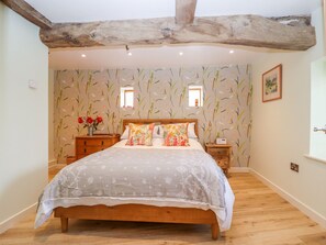 Cottage | 1 bedroom, individually decorated, individually furnished, free WiFi - The Tractor Shed (Oswestry)