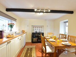 Casa de campo | Cozinha privada | Cooktop, lava-louças, cadeirão de bebê