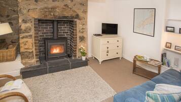 Cottage | Living room | TV, DVD player, books