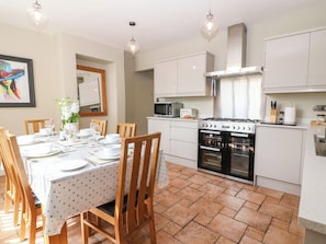 Cottage | Interior - The Cottage at Broadway (Broadway)