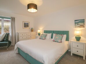 Cottage | 3 bedrooms, individually decorated, individually furnished, free WiFi - Number 11 (Beauly)