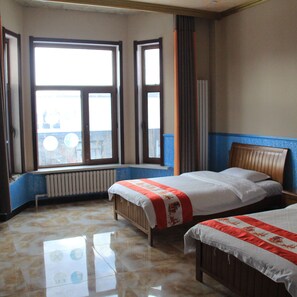 Blackout curtains, free WiFi