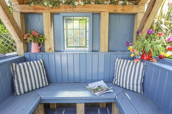 Cottage | Interior