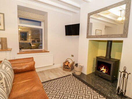 Riverside Cottage - Image 17