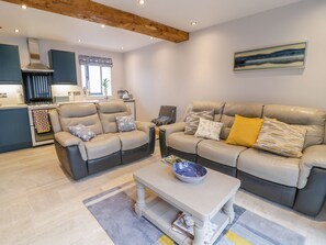 TV - 7evern @ Porth Farm (Caersws)