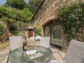 Cottage | Property grounds