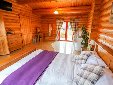 1 habitación, decoración personalizada y muebles diferentes