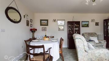 Cottage | Living room