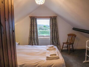 2 bedrooms, individually decorated, individually furnished, free WiFi - Orchard Cottage (Whitby)