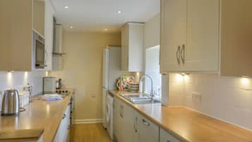 Cottage | Interior